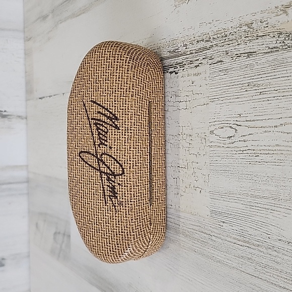 Maui Jim tan straw basket weave look snap close sunglasses case FLAW - Picture 3 of 7